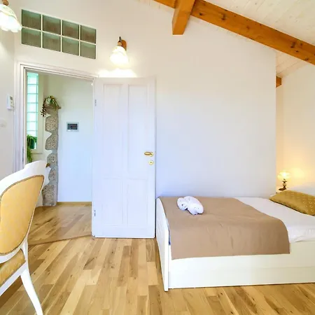 Villa Tranquil Getaway With Pool