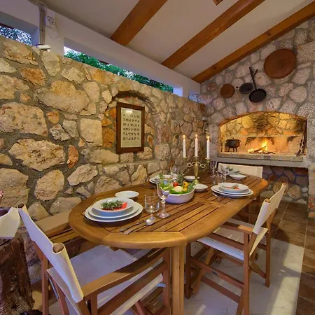 Tranquil Getaway With Pool Villa Polje (Krk)