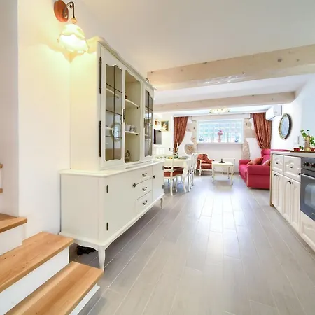 Villa Tranquil Getaway With Pool Polje (Krk)