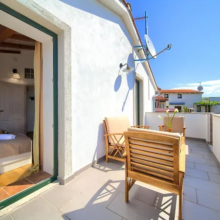 Villa Tranquil Getaway With Pool *
